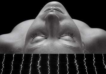 ¿Por qué vemos una luz al morir? La increíble vida del cerebro después de la muerte