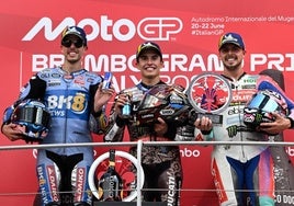 Marc Márquez firma una obra de arte en Mugello