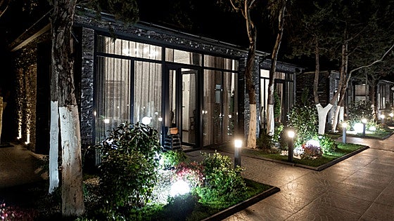 ¡A la fresca! Disfruta de las noches de verano con estas ideas para iluminar exteriores