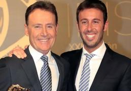 Matías Prats se salta su norma de oro sobre la privacidad y comparte su foto más especial: «Nunca había tenido las manos tan...»