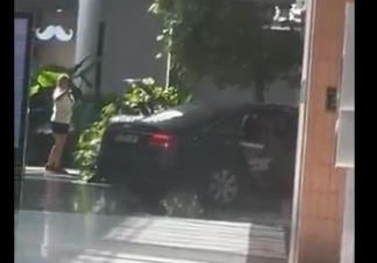 The car crashed into the jewellery store