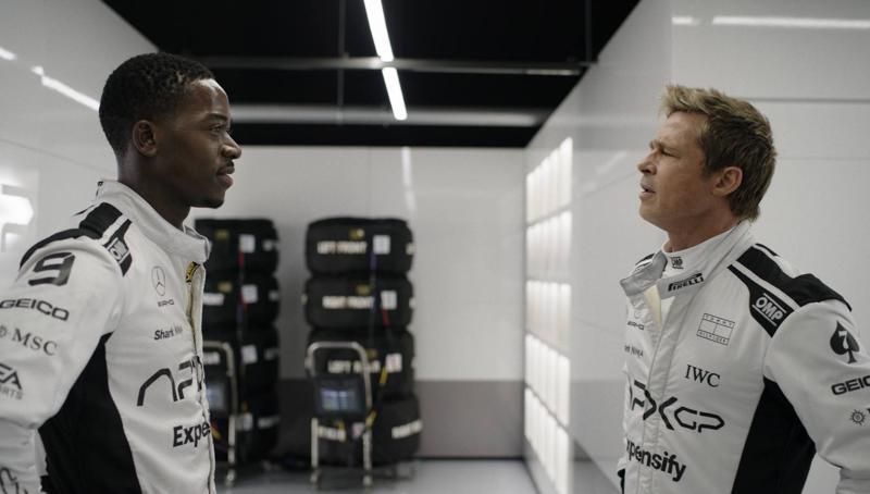 Damson Idris y Brad Pitt en 'F1'.