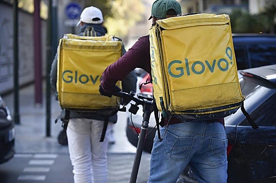Nueva sentencia contra Glovo: condenada por emplear en Barcelona 3.572 falsos autónomos como 'riders'