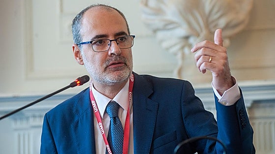 Director general de CECA: «El sector bancario español afronta los riesgos geopolíticos en un momento de fortaleza»