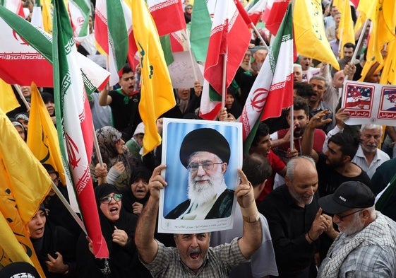 Manifestación a favor del régimen de los ayatolás en Irán.