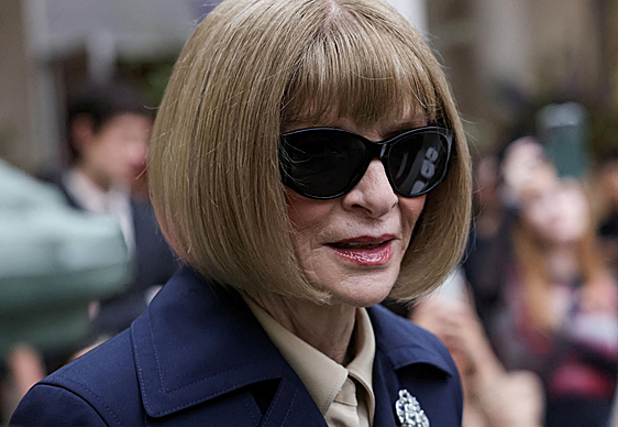 Anna Wintour dimite como directora de Vogue tras casi cuatro décadas