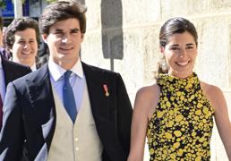 La historia de amor de Belén Corsini y Carlos Fitz-James: flechazo navideño, boda de lujo en pandemia y su segundo hijo