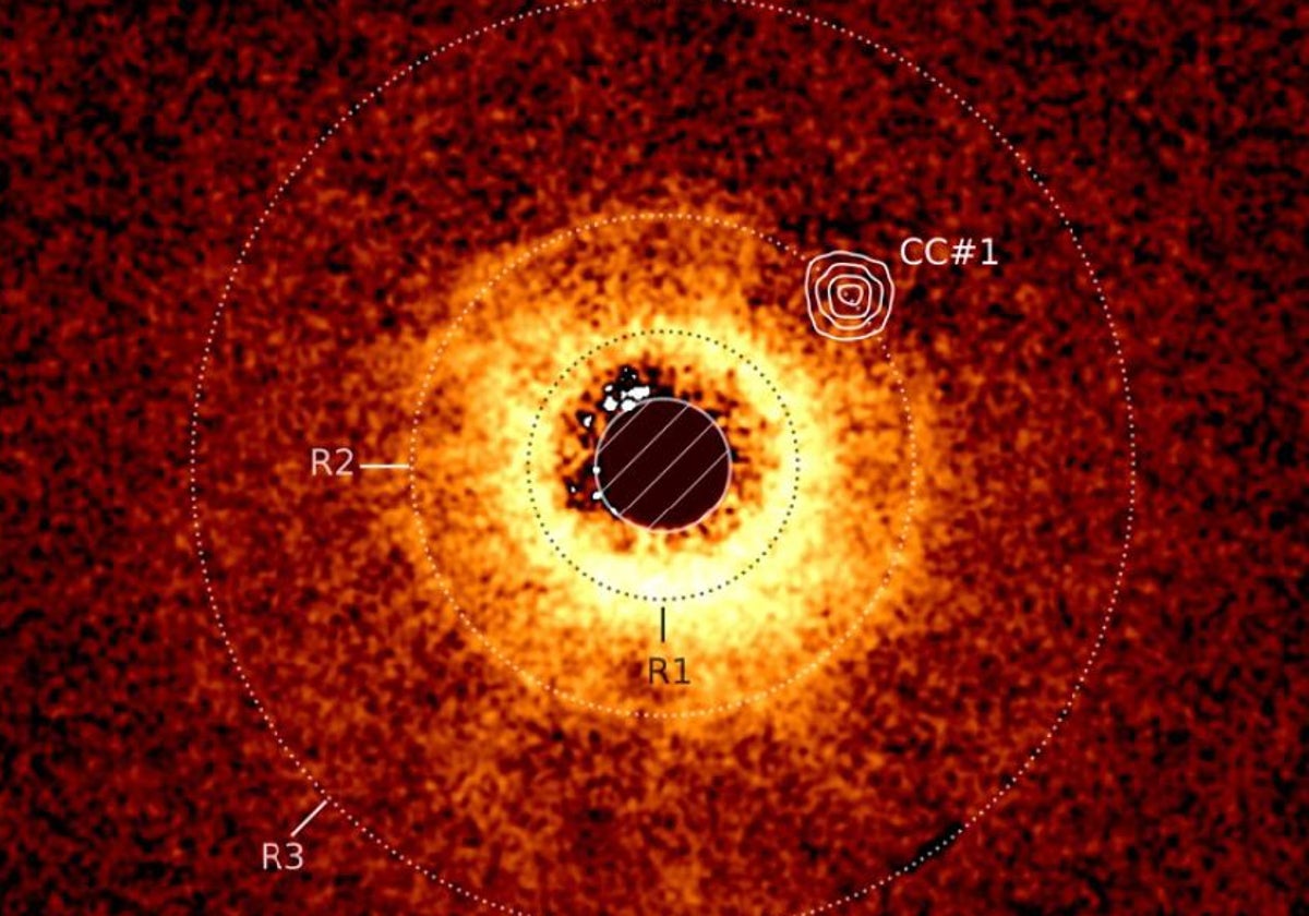 El telescopio espacial James Webb logra la primera imagen directa...