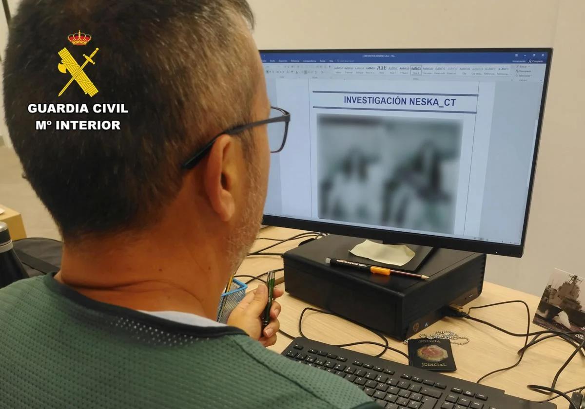 Investigan a dos menores en Cartagena por editar con IA la foto de...