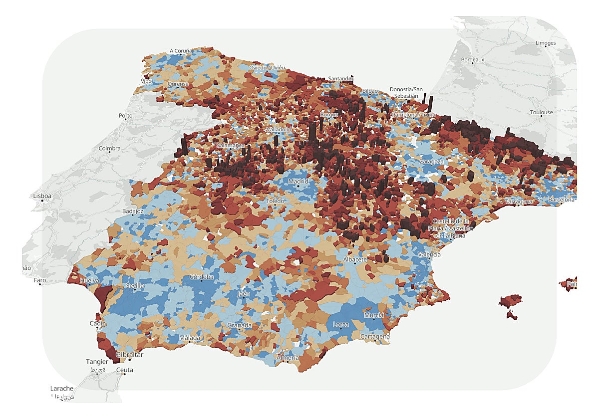 La España vaciada se llena en verano: montañas abarrotadas, 'guiris' en la playa y población saturada