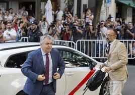 «Cerdán ha hecho amigos y ha montado un club de lectura»