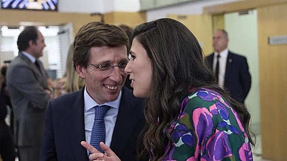El novio de Irene Urdangarin, padrino del bebé de Martínez-Almeida y Teresa Urquijo