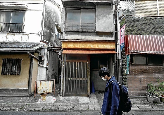 Tras años de abandono, el coste de la reforma suele superar al de compra.