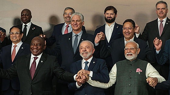 Lula llama a los BRICS a liderar un nuevo modelo de desarrollo ante las amenazas de Trump y la crisis climática