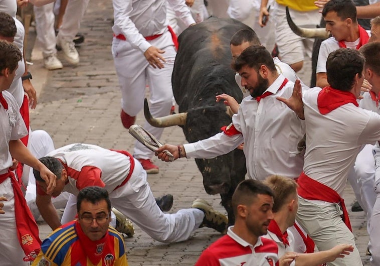 Una manada dividida protagoniza una carrera rápida con algunos momentos de tensión