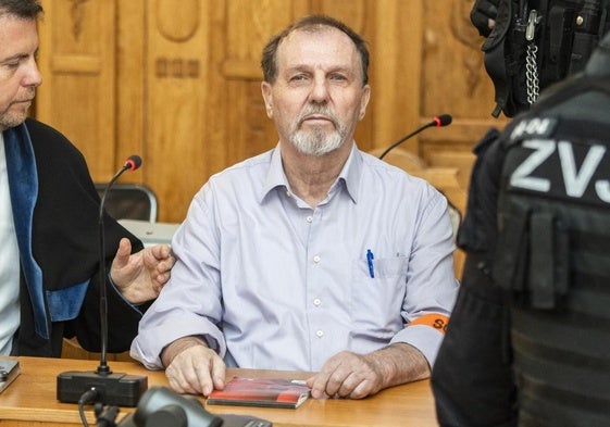 Juraj Cintula, el acusado de atentar contra el primer ministro eslovaco, este martes en el tribunal especial donde ha comenzado el juicio.