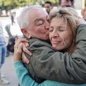 Yolanda Díaz saluda emocionada a su padre, Suso Díaz