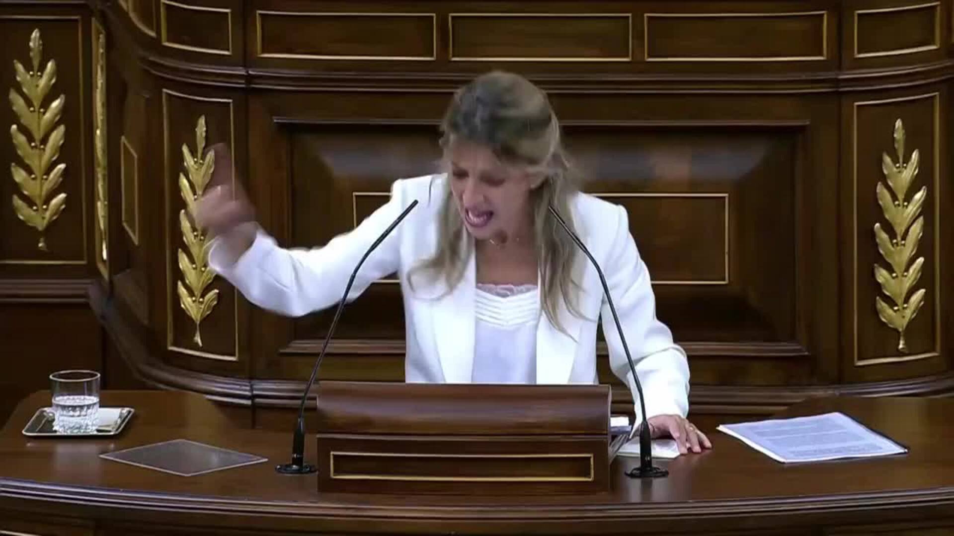 Yolanda Díaz: "Hoy subo aquí, señor Feijóo, en nombre de mi padre porque no querría jamás que gobernaran las derechas en nuestro país"
