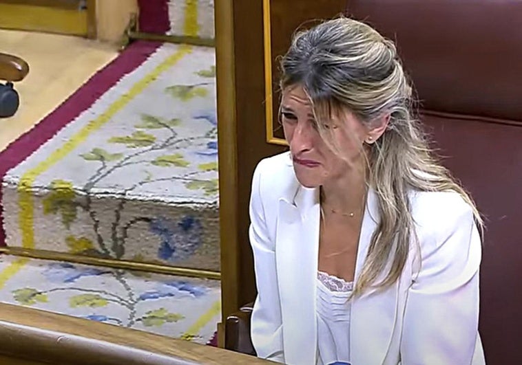 Díaz rompe a llorar al recordar Sánchez a su padre, fallecido anoche