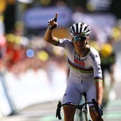 Pogacar vence en el Muro de Bretaña y recupera el liderato
