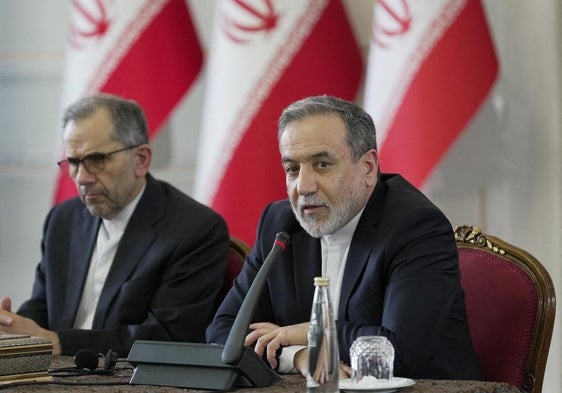 El ministro de Asuntos Exteriores iraní, Abás Araqchi, en una comparecencia en Teherán.