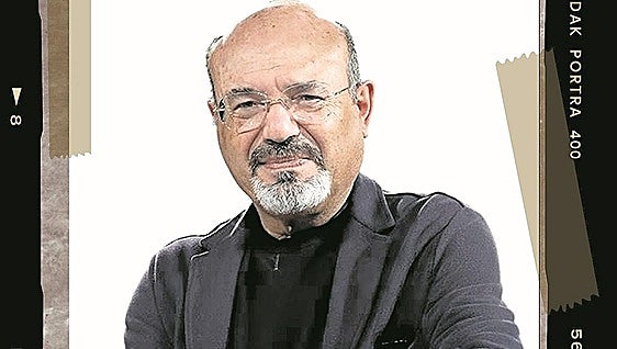 «Los inteligentes crean el mundo y los necios viven cómodamente en él»