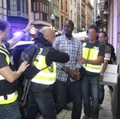 Abdou Ndiaye, 'Makelele', detenido por agentes de la UDEV de la Policía Nacional en 2015.