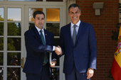 El lehendakari, Imanol Pradales, y el presidente del Gobierno, Pedro Sánchez, se han reunido este martes en La Moncloa