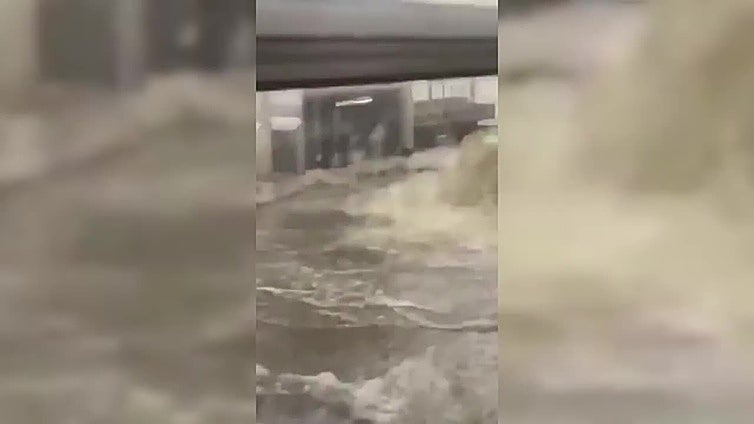 Una fuerte tormenta inunda el metro de Nueva York