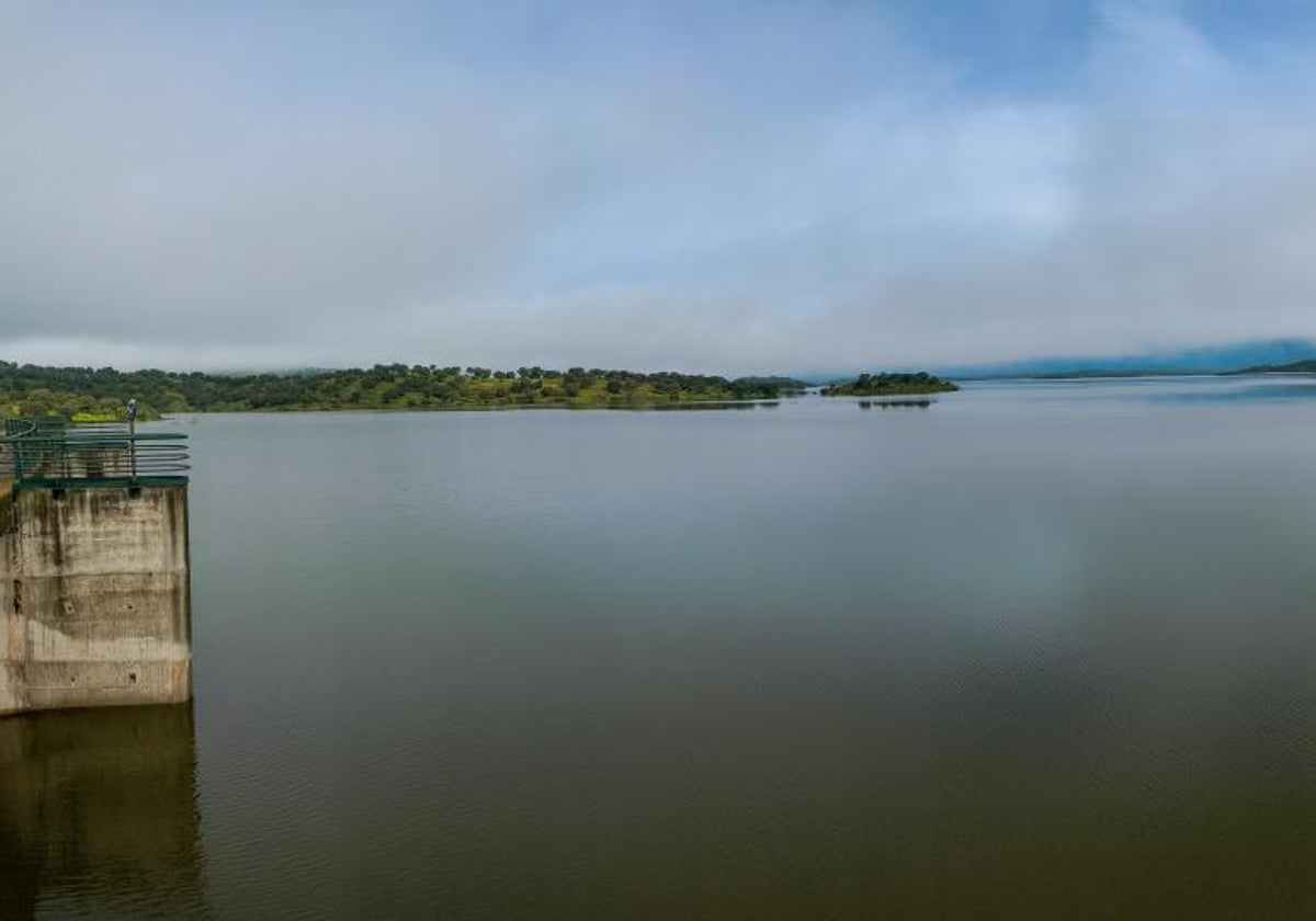 Melonares Reservoir in Seville, currently at 92% of its capacity.