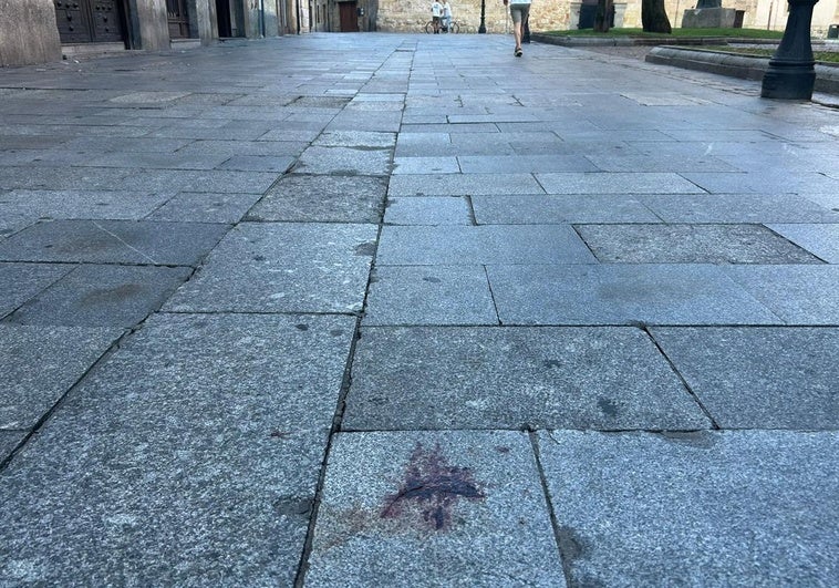 Un hombre muere apuñalado en el corazón en el centro de Salamanca
