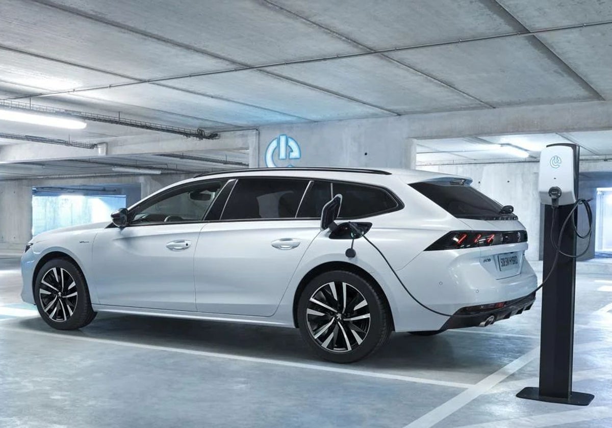Plug-in hybrid, combining the best of both technologies