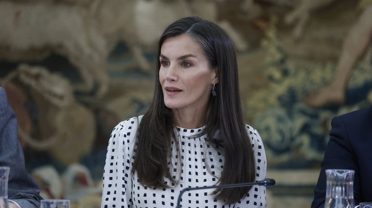 Letizia se suma a la tendencia del verano: rescata el vestido de lunares de Massimo Dutti perfecto