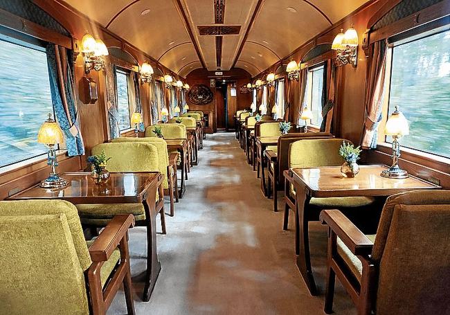 Coche biblioteca. El tren destila encanto y tranquilidad en cada rincón.