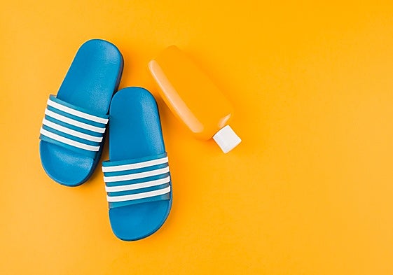 Hazte con las chanclas unisex Adidas Adilette Comfort Slides a mitad de  precio