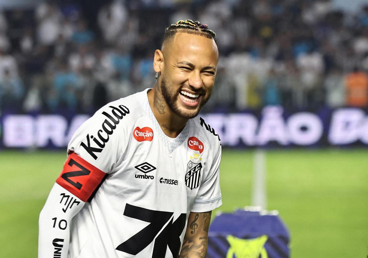Neymar vuelve a sonreír con el Santos.