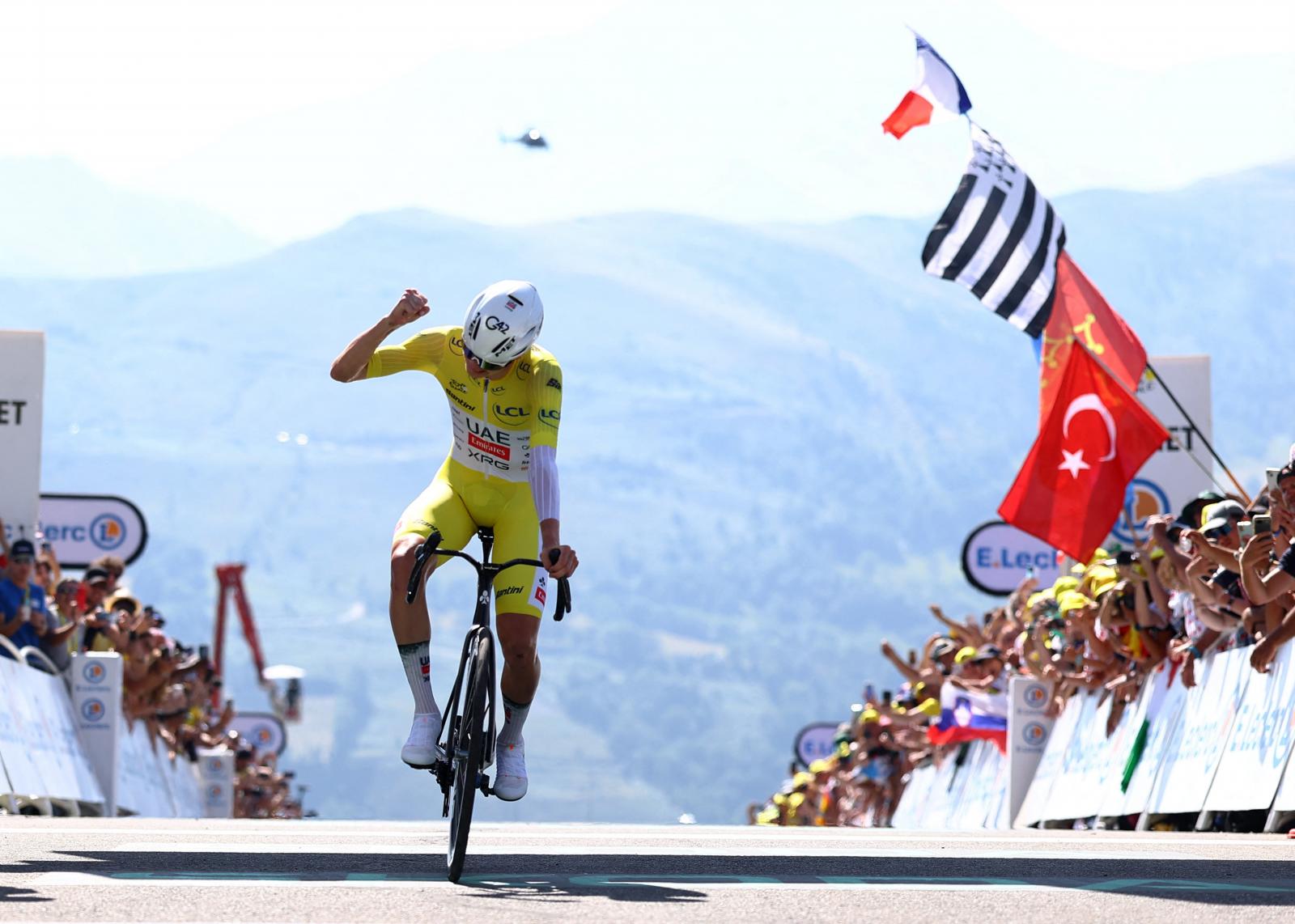Así hemos narrado la exhibición de Pogacar en la cronoescalada de Peyragudes
