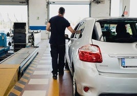 ¿Me pueden multar si mi coche suspende al pasar la ITV?