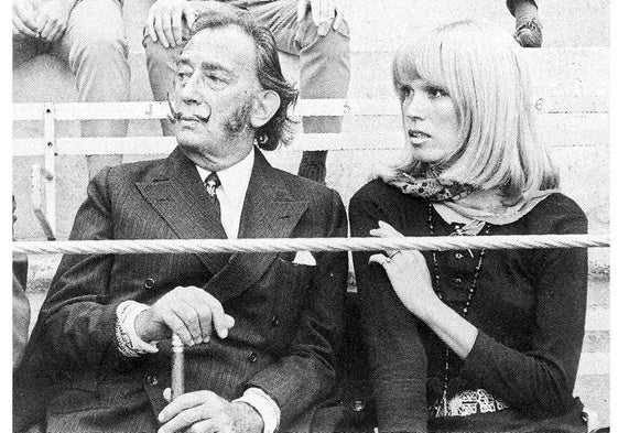 Dalí ejerció sobre Amanda Lear cierta función de gurú.