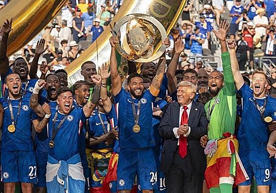 La plantilla del Chelsea celebra el Mundial de Clubes