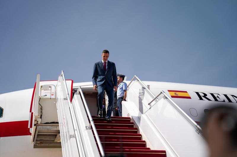 El presidente del Gobierno, Pedro Sánchez, en su visita a Mauritania