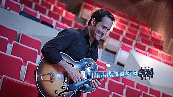 «El jazz está libre de las presiones del mercado y sigue vivo en la calle»