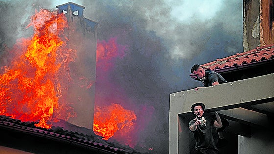 Bomberos europeos acuden en ayuda de Grecia para combatir la ola de incendios forestales