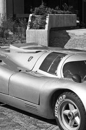 Gregorio Rossi di Montelera junto a su 917 de calle