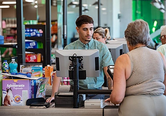 Un dependiente de Mercadona.