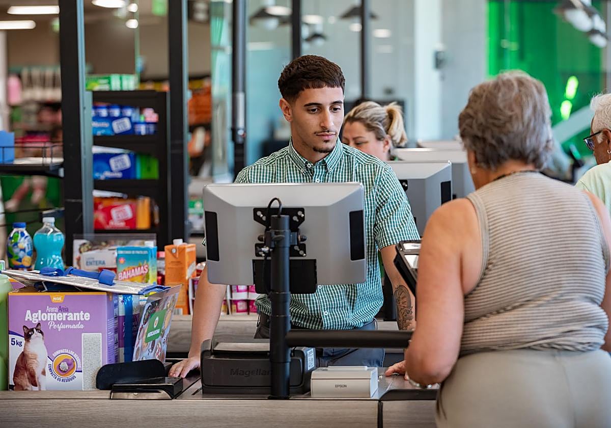 Un dependiente de Mercadona.