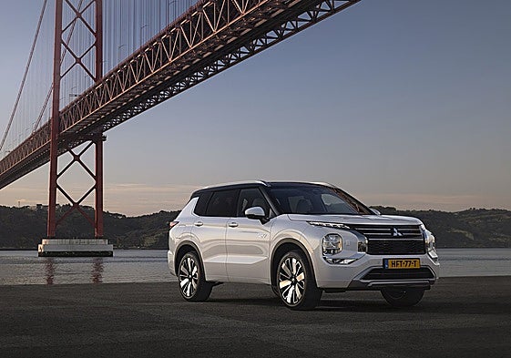 Mitsubishi Outlander PHEB