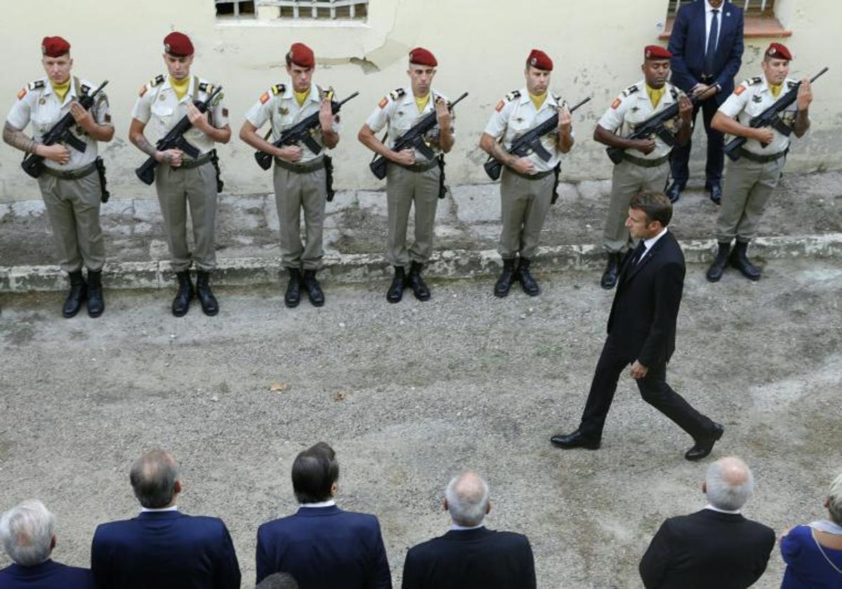 El presidente francés, Emmanuel Macron, de visita en la isla de Córcega, en una imagen de archivo.