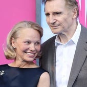 Pamela Anderson y Liam Neeson, el romance más inesperado