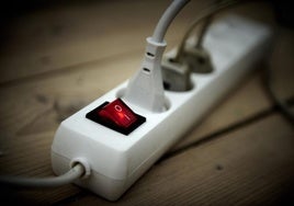 La factura de la luz sube un 14% en julio desde el año pasado y alcanza su mayor nivel desde febrero